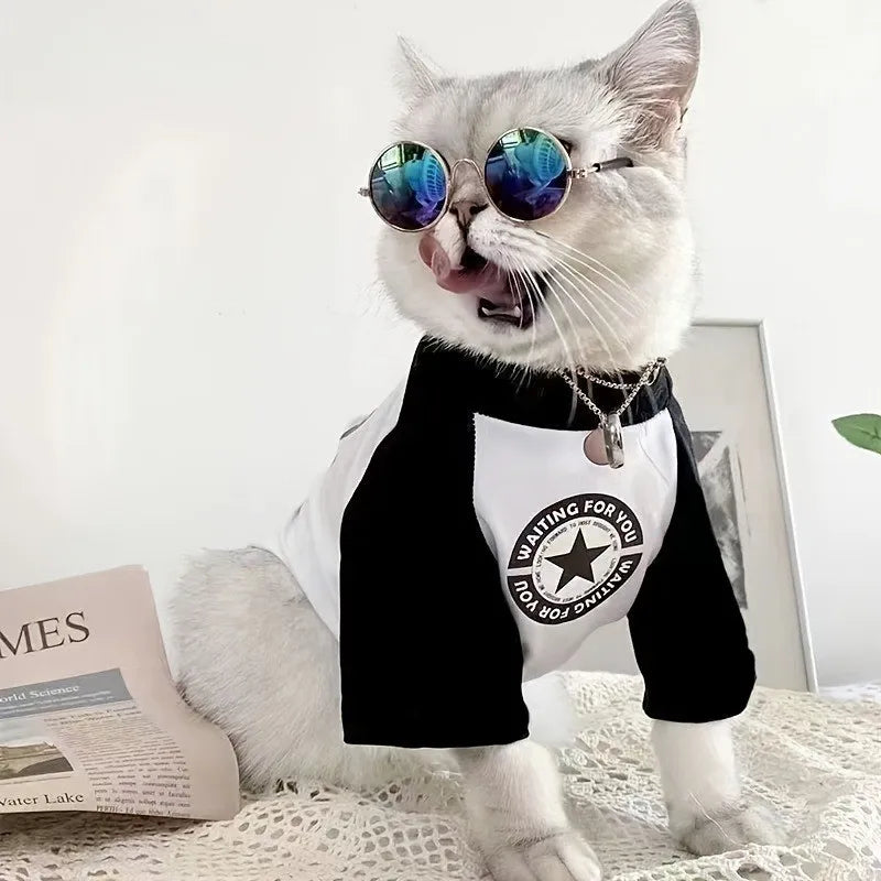 Pet Fashion Short-sleeved Black and White Splicing Five-pointed Star